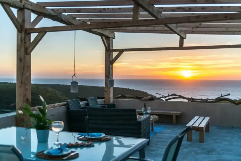 Terrace and view of the ocean at Eco Soul Ericeira.